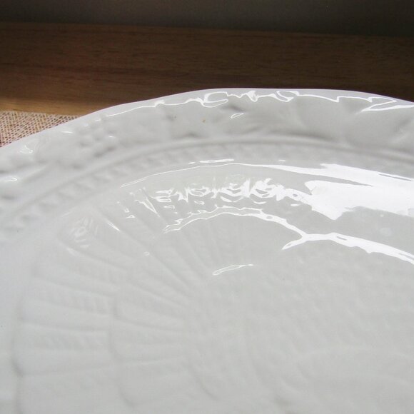 Extra Large Turkey Platter White Embossed Porcelain 18" x 14" - Picture 7 of 9